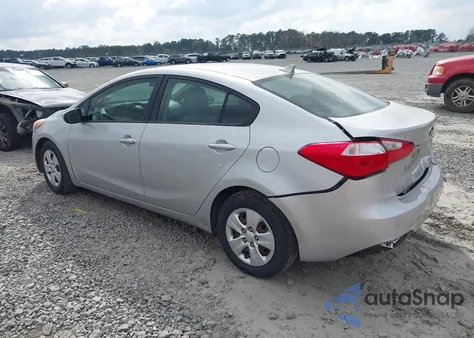 2015 Kia Forte Lx z USA, uszkodzony, nr VIN KNAFK4A62F5389313